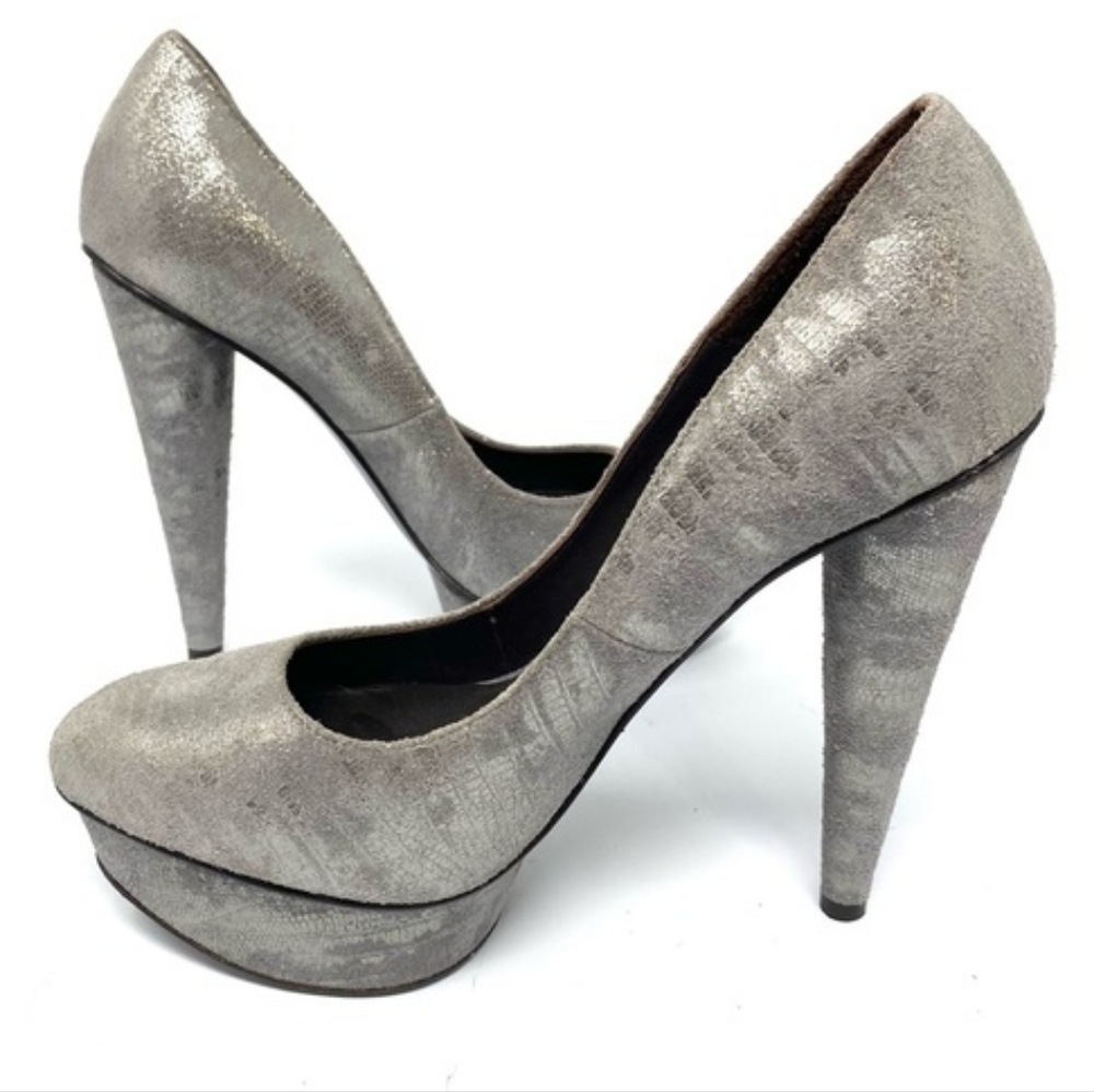 Classic Elizabeth & James Silver Suede 'Mason' Platform Pumps, Size 9.5